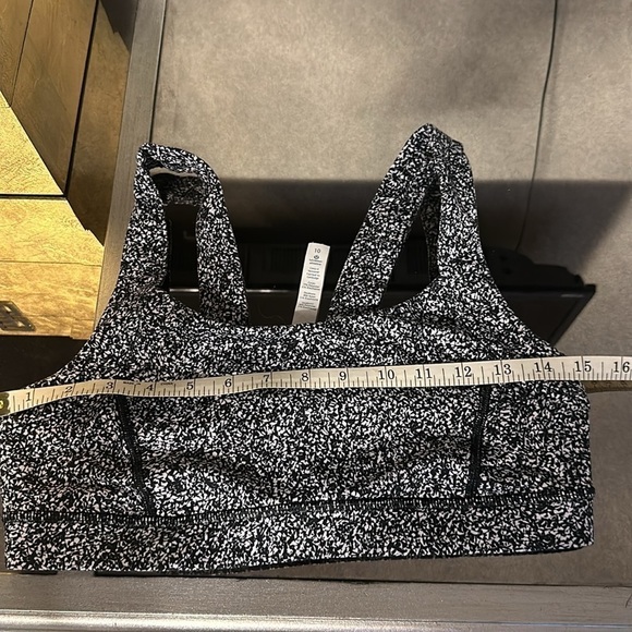 Lululemon women’s black & white sports bra size 10 - Picture 5 of 5